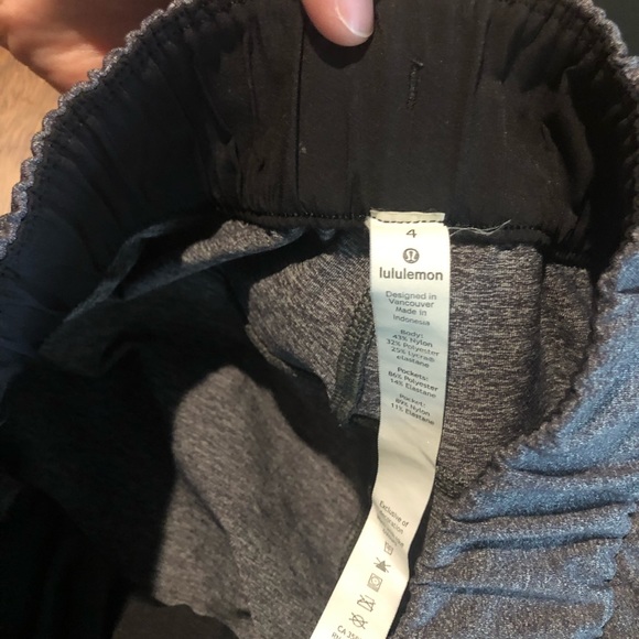 Lululemon on the fly grey pant 24” great condition (luxtreme) size 4 - Picture 3 of 6